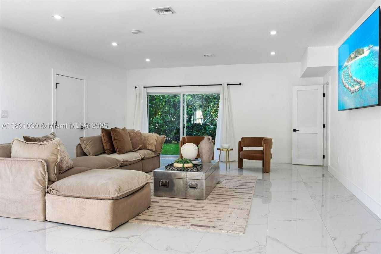 1651 Sw 13th Ave #NA - Photo 6 of 50