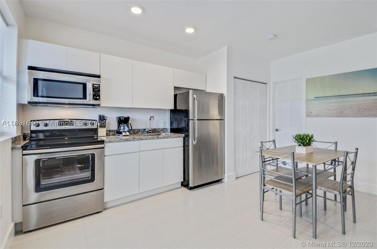 2601 Nw 1st Ave #4 - Photo 3 of 11