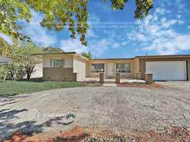 featured image of 4200 Hayes St