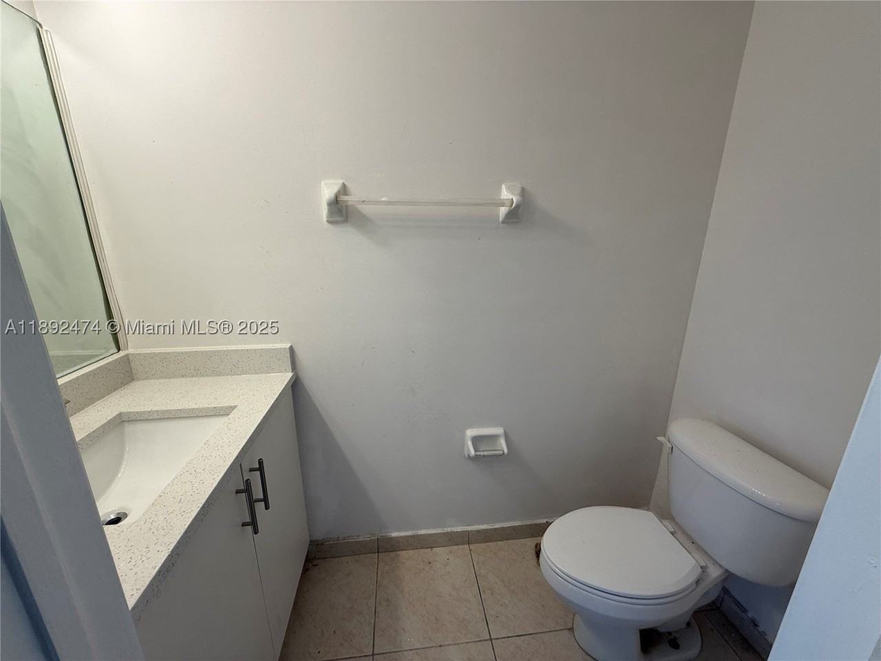 1512 Se 31st Ct #1512 - Photo 6 of 11