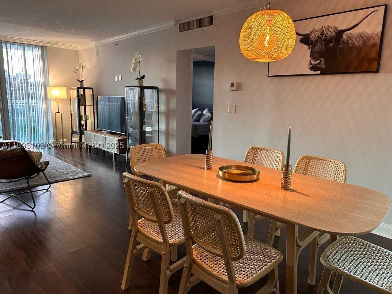 3000 S Ocean Dr #612 - Photo 2 of 15