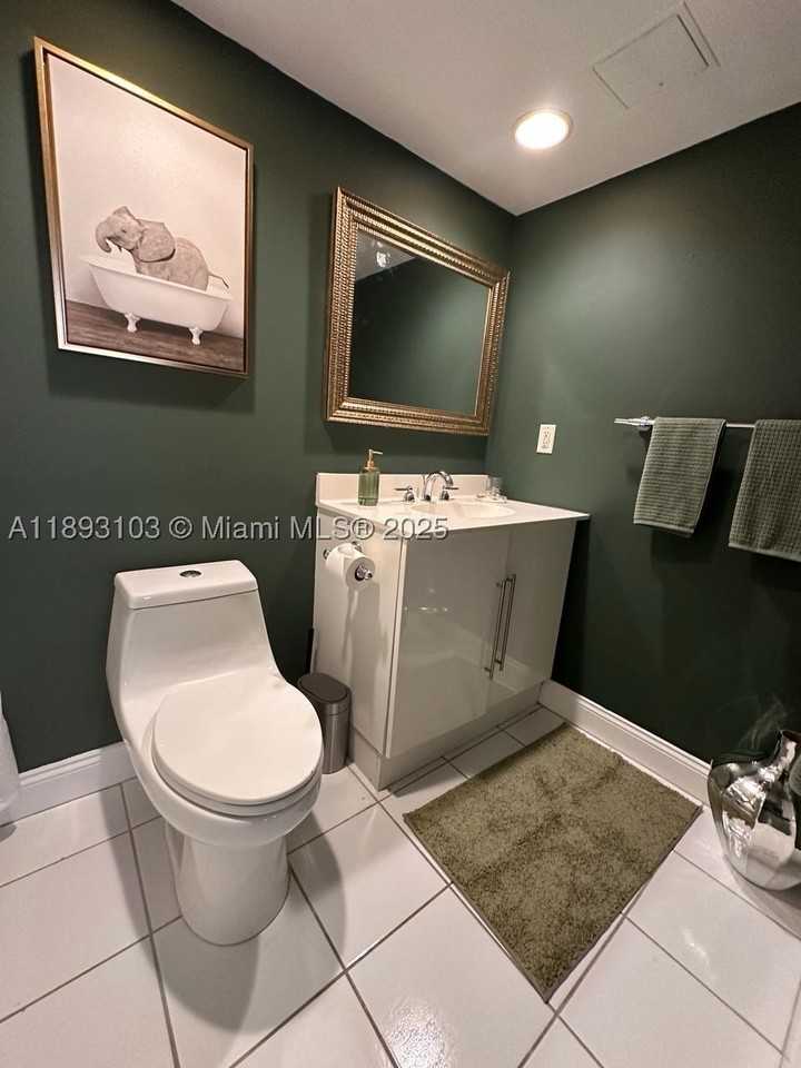 3000 S Ocean Dr #612 - Photo 3 of 15
