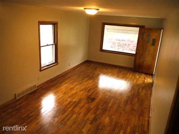 1426 Roseneath Ave - Photo 2 of 4