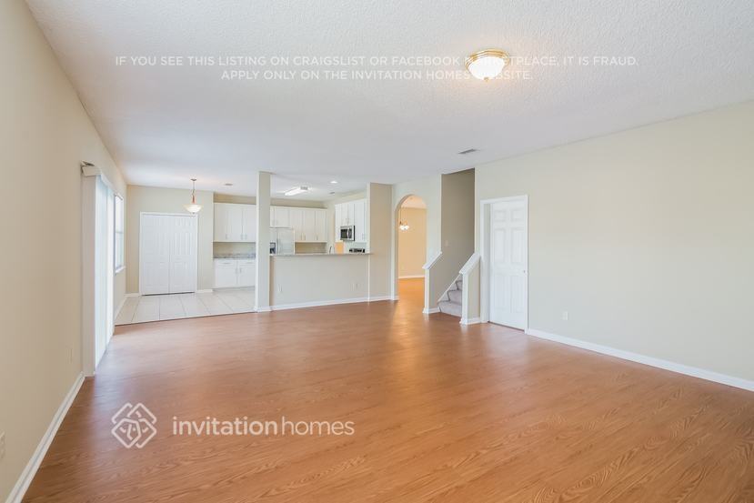 1656 Hawkins Cove Dr E - Photo 2 of 23