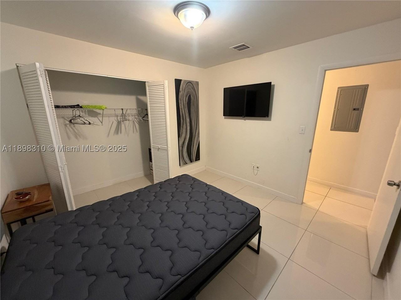1132 Nw 38th St #1132 - Photo 5 of 10