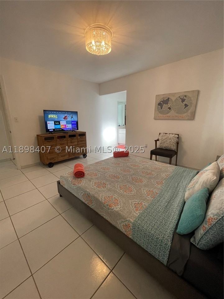 4521 Nw 4th St #4521 - Photo 7 of 11