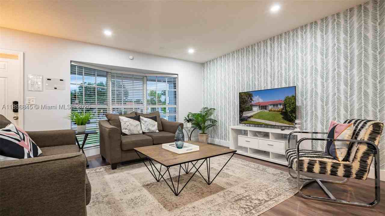 1305 Funston St - Photo 5 of 50