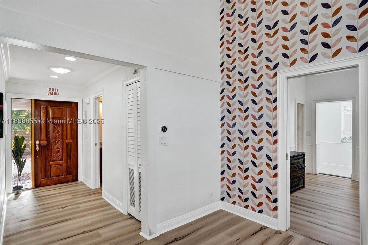 2120 Sw 28th Way - Photo 6 of 50