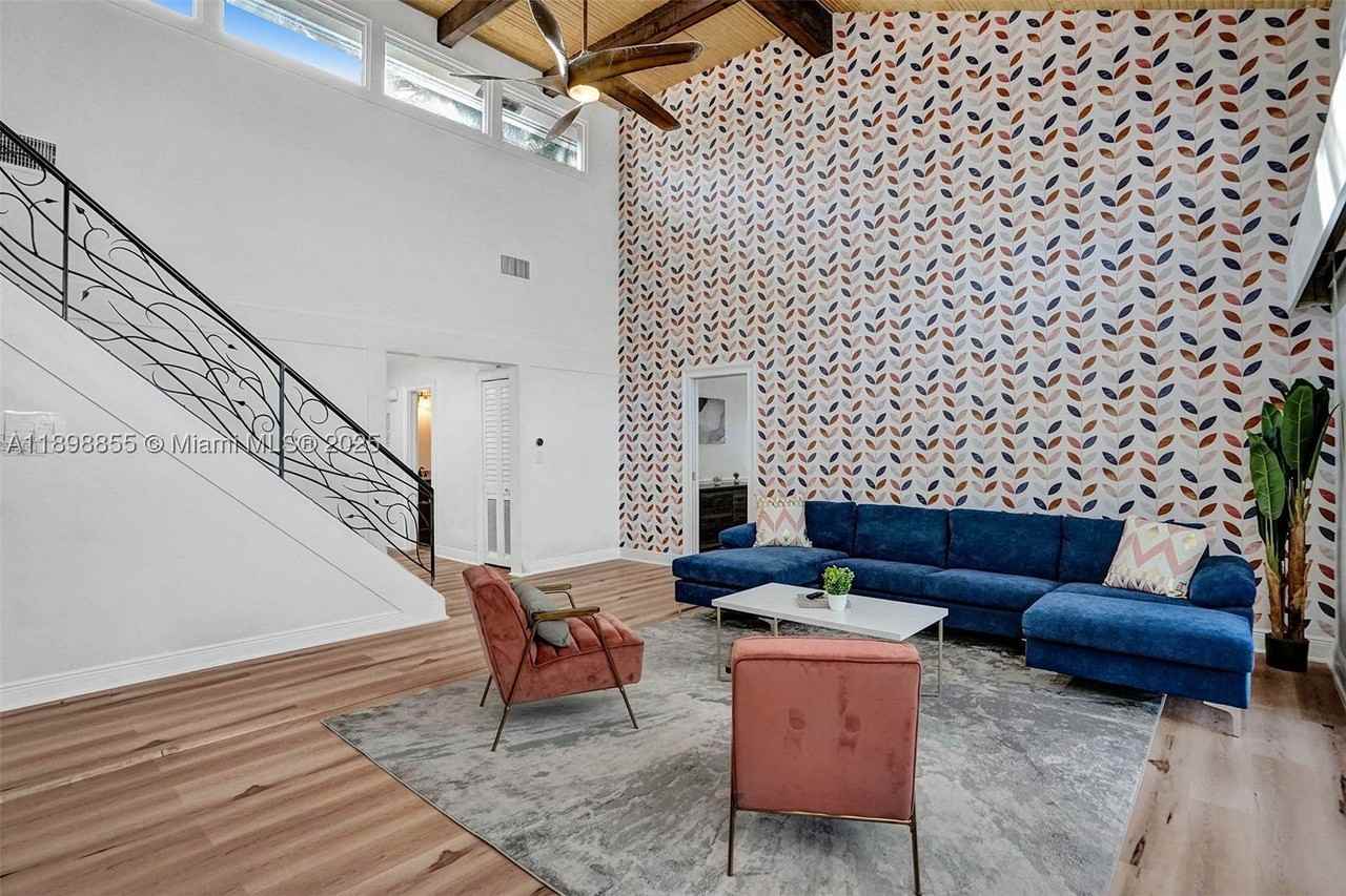 2120 Sw 28th Way - Photo 7 of 50