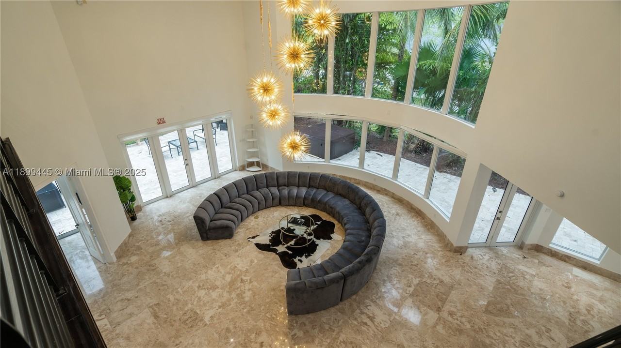 112 Nw 14th Way - Photo 5 of 42