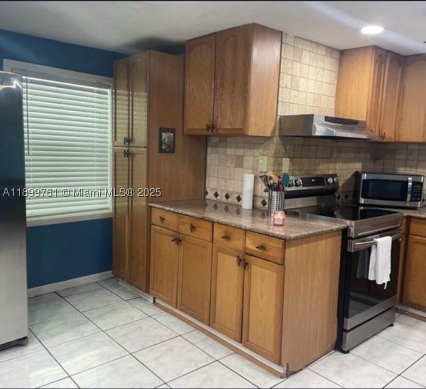 1708 Saint Lucie Ct - Photo 2 of 9