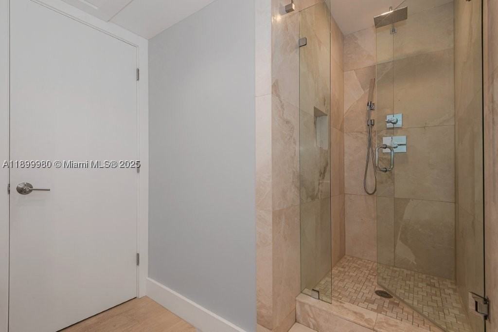 2301 Collins Ave #738 - Photo 3 of 33