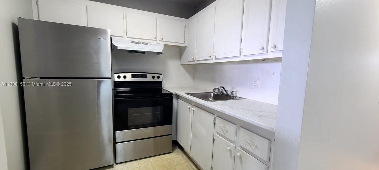 92 Berkshire D #92 - Photo 7 of 48