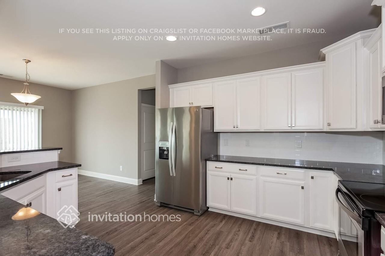 5360 Roberta Crossing Dr - Photo 6 of 20