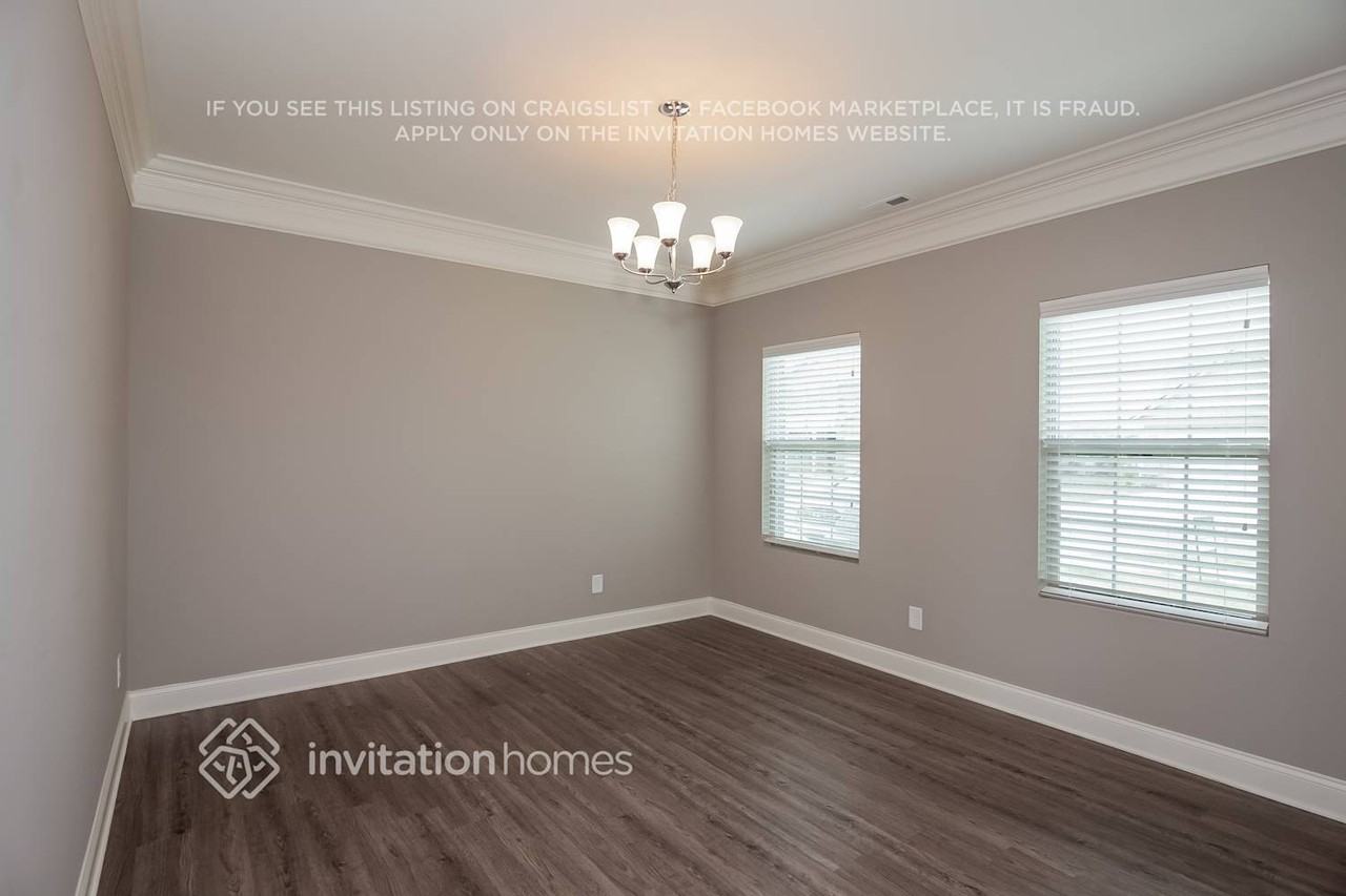 5360 Roberta Crossing Dr - Photo 7 of 20