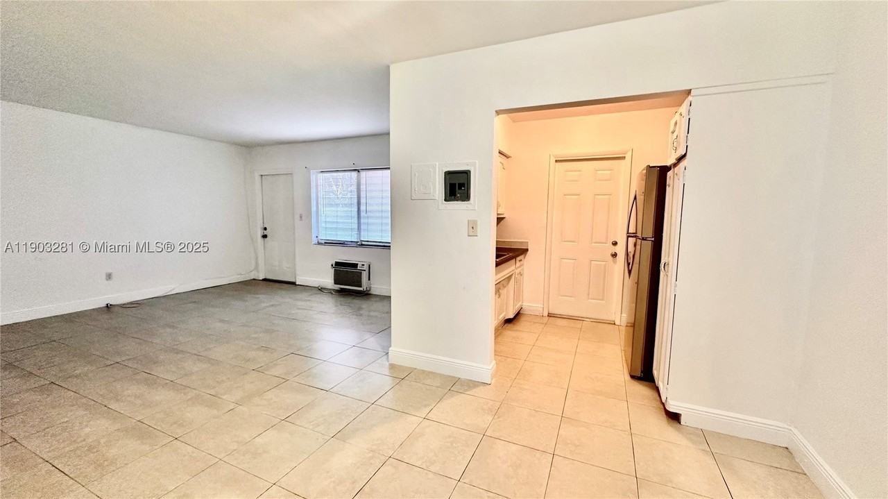 1955 Normandy Dr #2 - Photo 2 of 7
