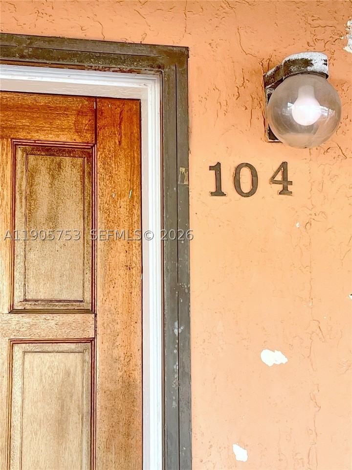 2740 W 63rd St #104 - Photo 5 of 29