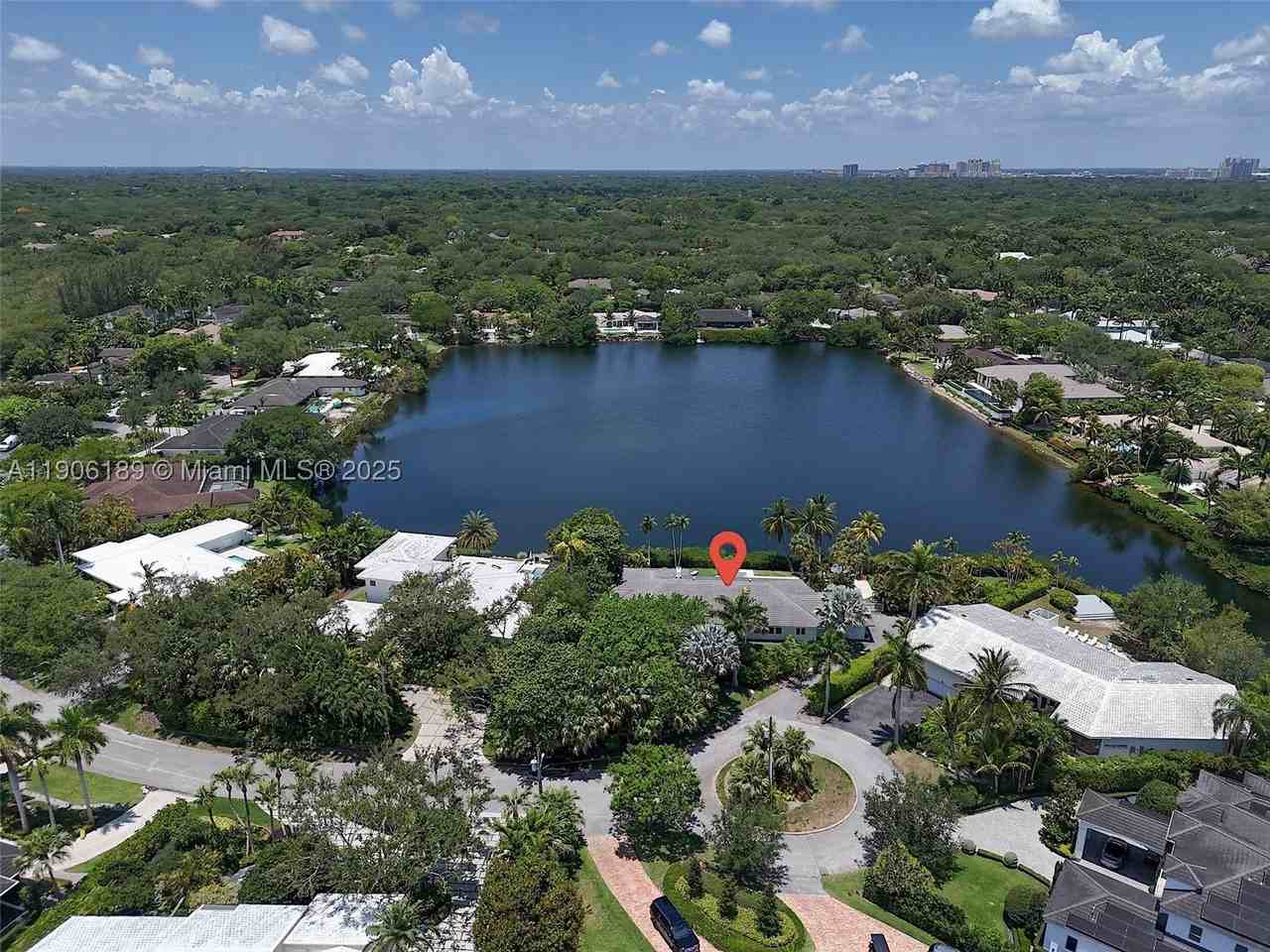 415 Rovino Ave - Photo 5 of 50