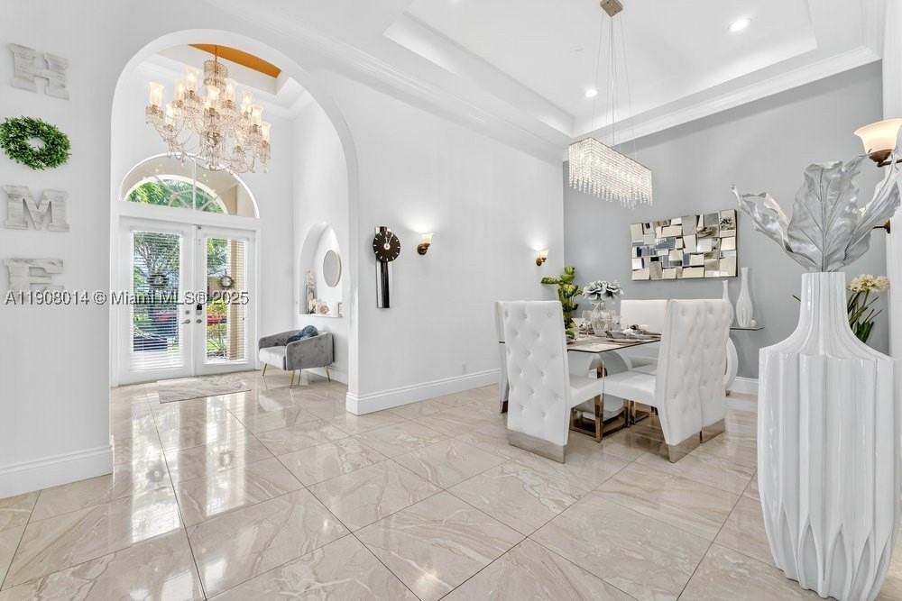 6313 Paradise Cv - Photo 3 of 37