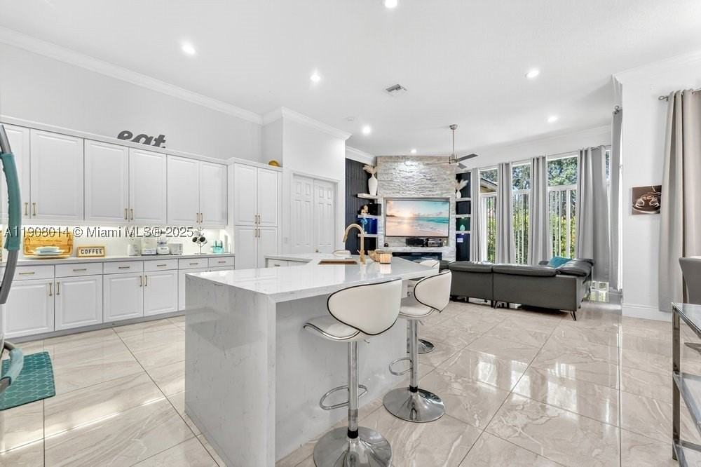 6313 Paradise Cv - Photo 7 of 37