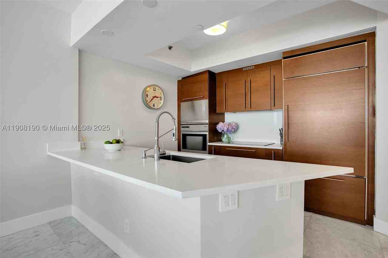 450 Alton Rd #2110 - Photo 7 of 33