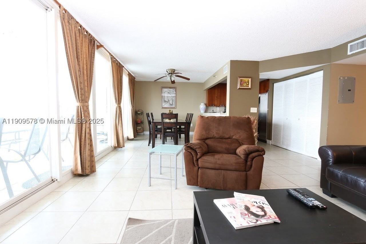 17800 N Bay Rd #404 - Photo 4 of 36