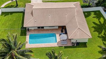 featured image of 5660 Golfway Dr #0