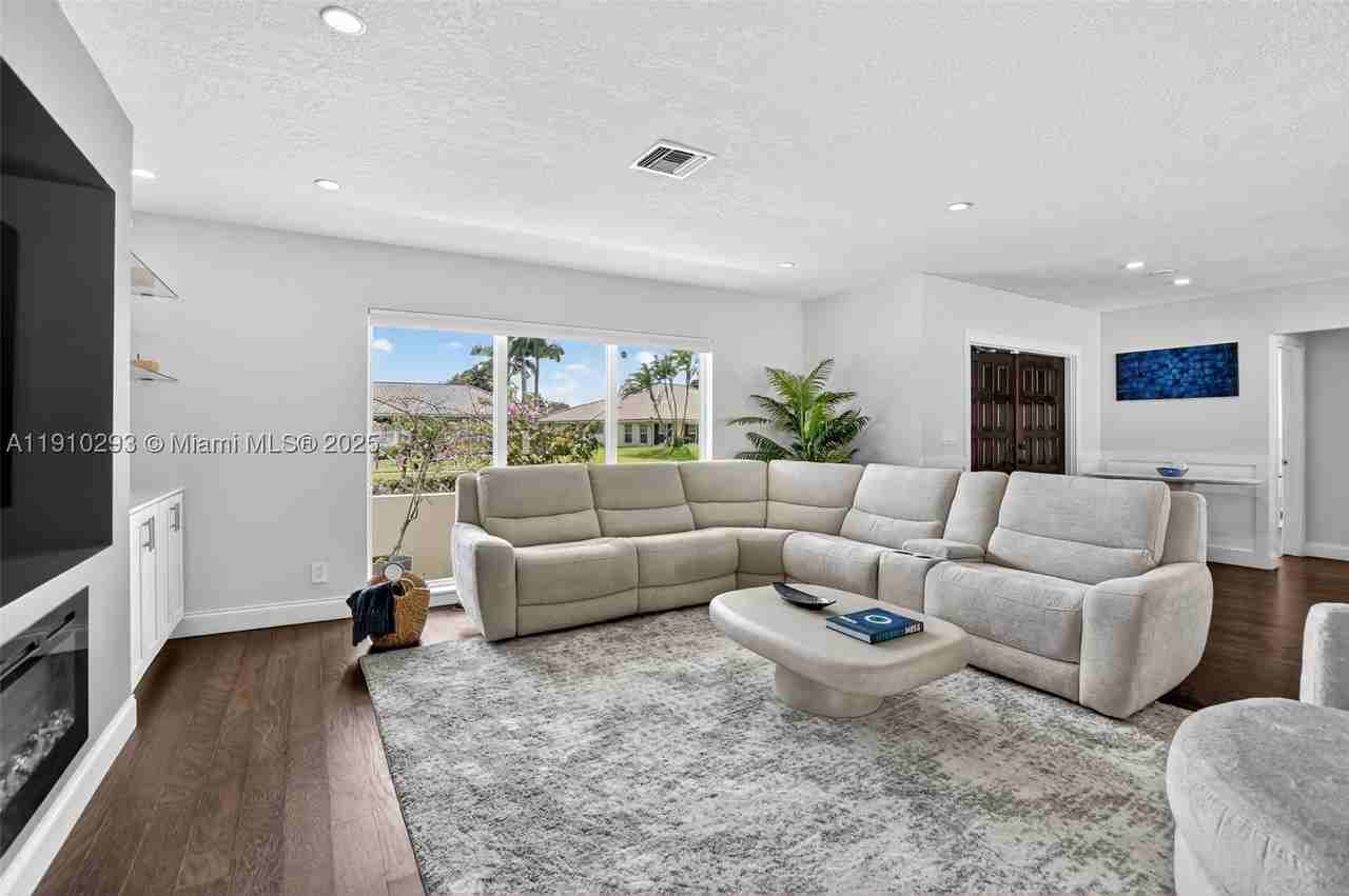 5660 Golfway Dr #0 - Photo 6 of 41