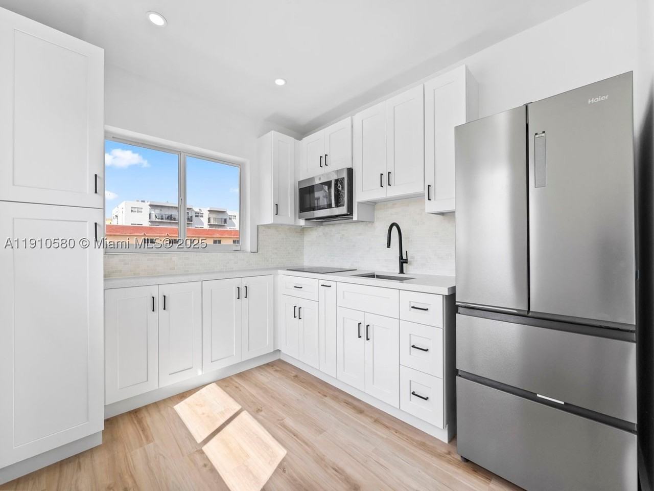 300 Nw 7th Ave #1 - Photo 3 of 10