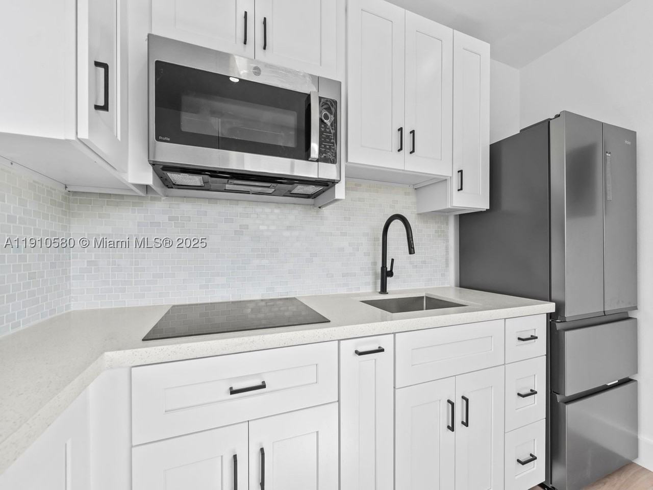 300 Nw 7th Ave #1 - Photo 4 of 10