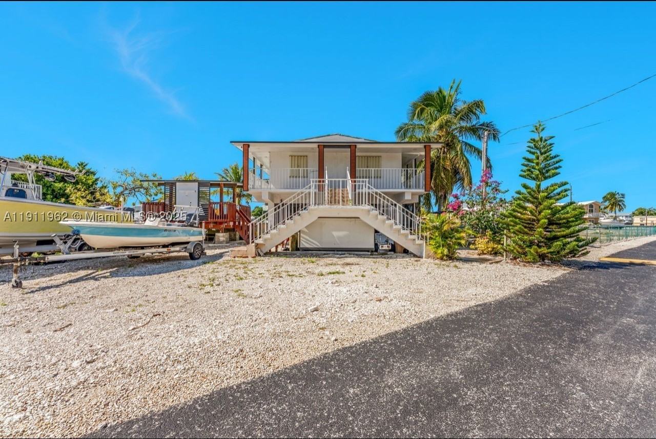 164 164 Blue Harbor