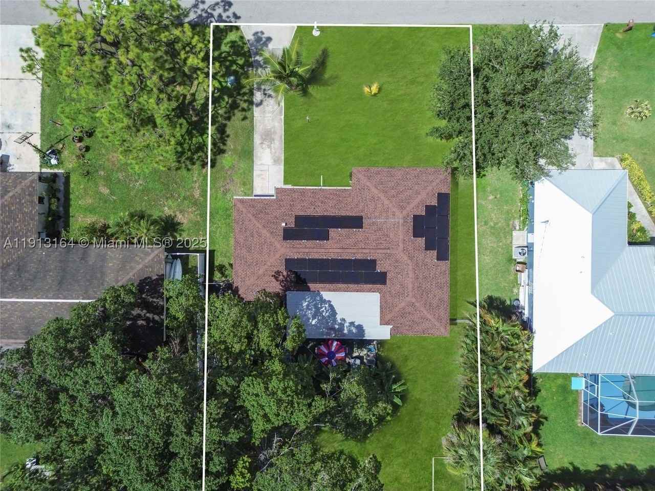 246 Se 44th St - Photo 5 of 46