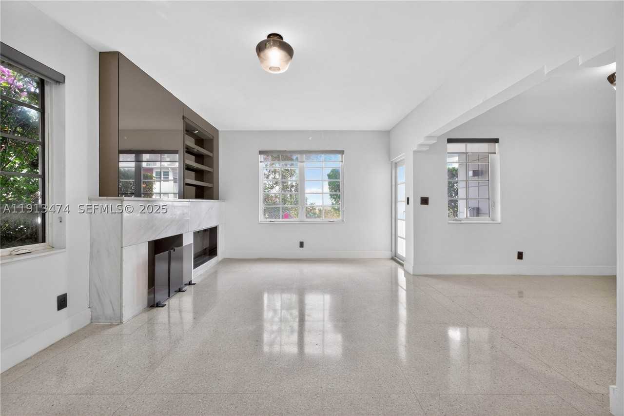 1601 Jefferson Ave #TH - Photo 5 of 44