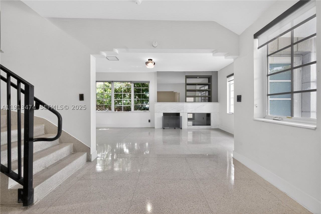 1601 Jefferson Ave #TH - Photo 7 of 44