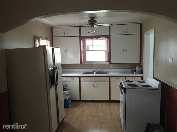 425 James St - Photo 2 of 9