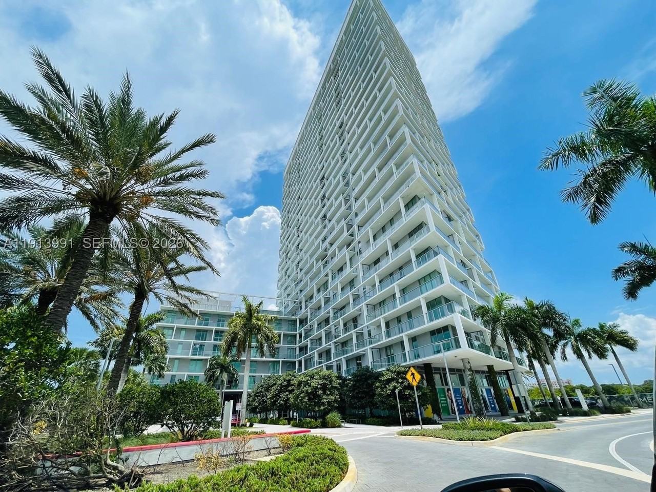 2000 Metropica Way #605