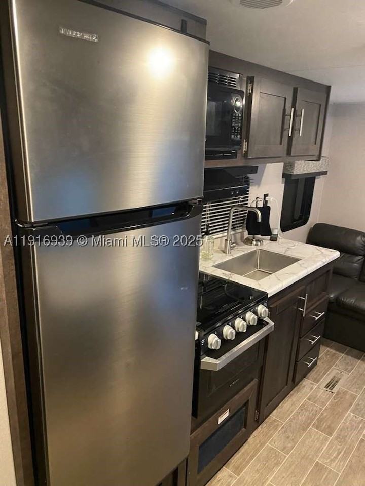 25236 Sw 133rd Ave - Photo 2 of 17