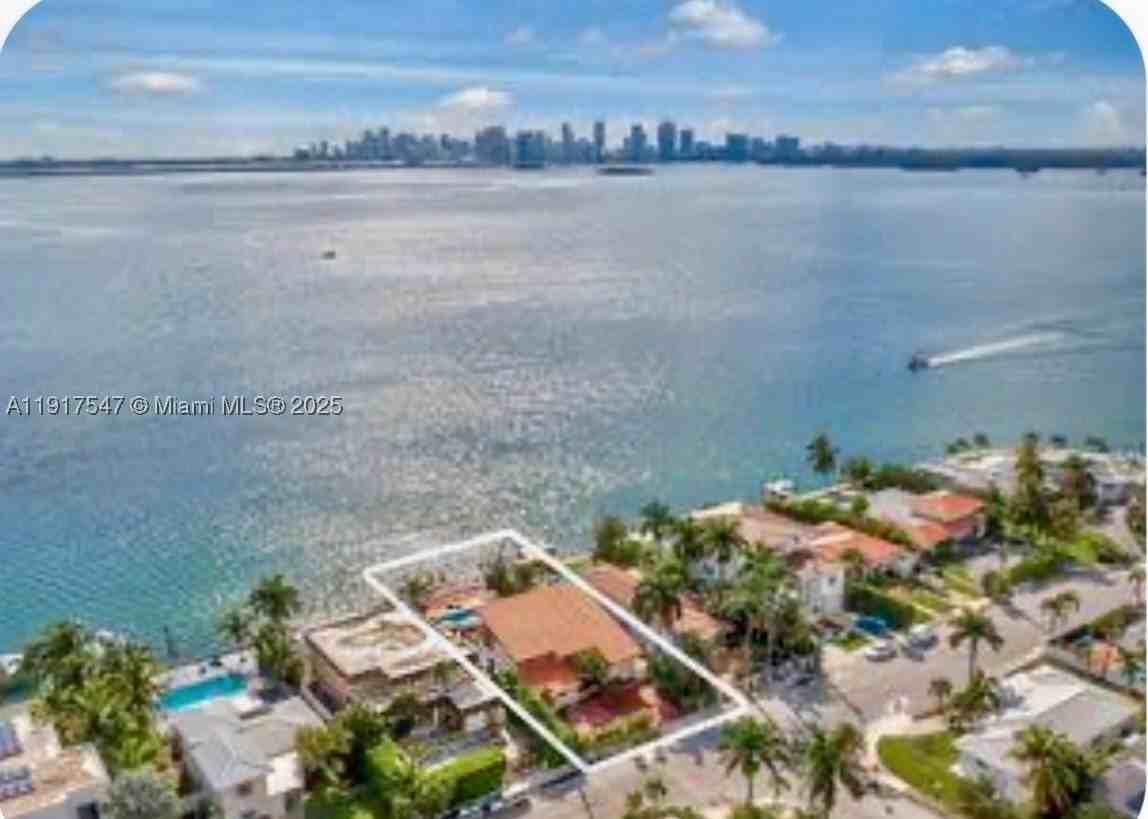 1500 S Treasure Dr #00
