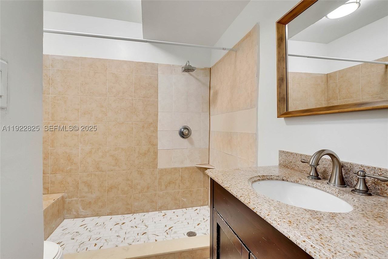 9710 SW SW 161 ST - Photo 7 of 9