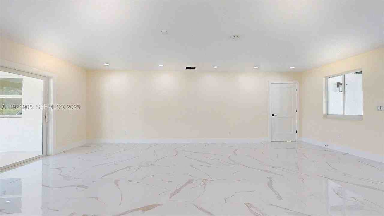 3801 Sw 132nd Ave - Photo 3 of 50