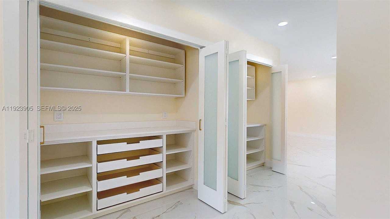 3801 Sw 132nd Ave - Photo 7 of 50