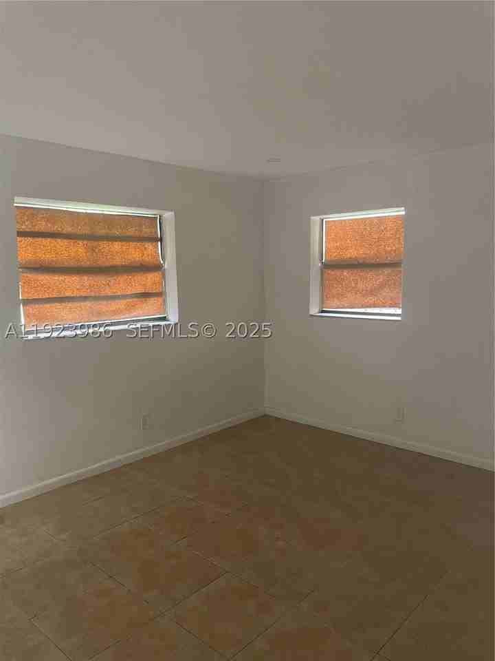 2481 Nw 13th Ct #1-2 - Photo 4 of 9