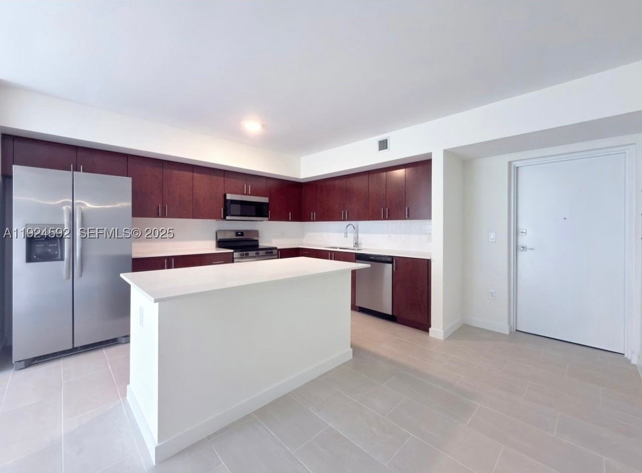 11239 Nw 4th Ter #610