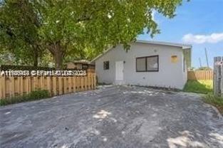 303 Nw 7th St #1-2 - Photo 1 of 1