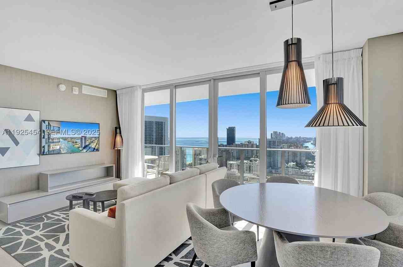 4010 S Ocean Dr - Photo 2 of 30
