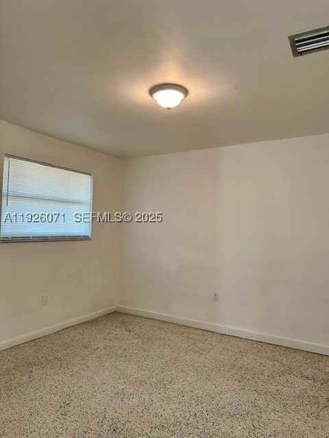129 Ne 80th Ter #6 - Photo 5 of 10
