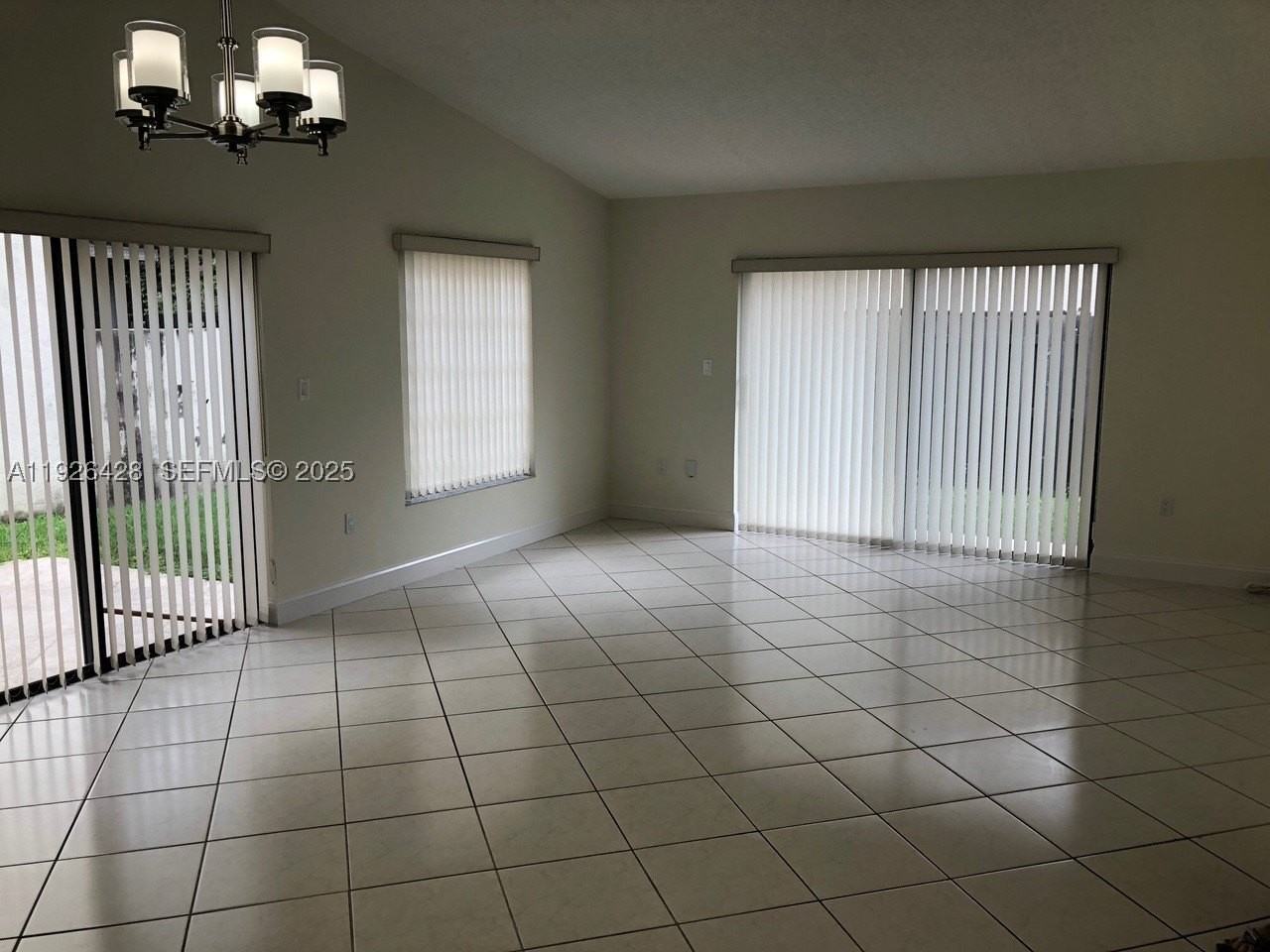 9044 Sw 112th Ct - Photo 2 of 19