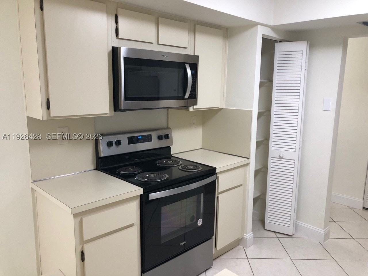 9044 Sw 112th Ct - Photo 4 of 19