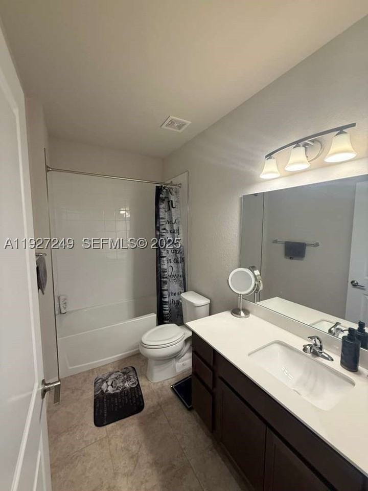 1037 Nw 5th St #1037 - Photo 6 of 13
