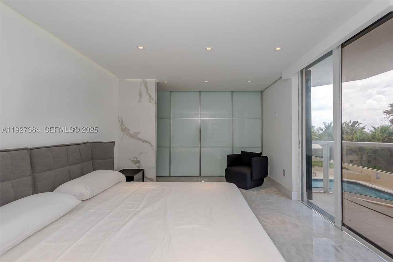 6423 Collins Ave #304 - Photo 5 of 13